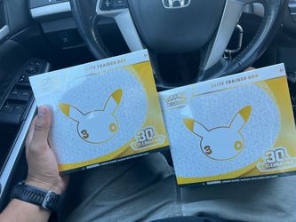 Pokemon 30th Celebration ETB