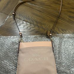 Coach CrossBody Purse 👜 