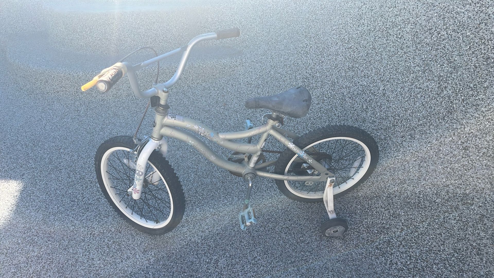 Misty NEXT Girl Bike