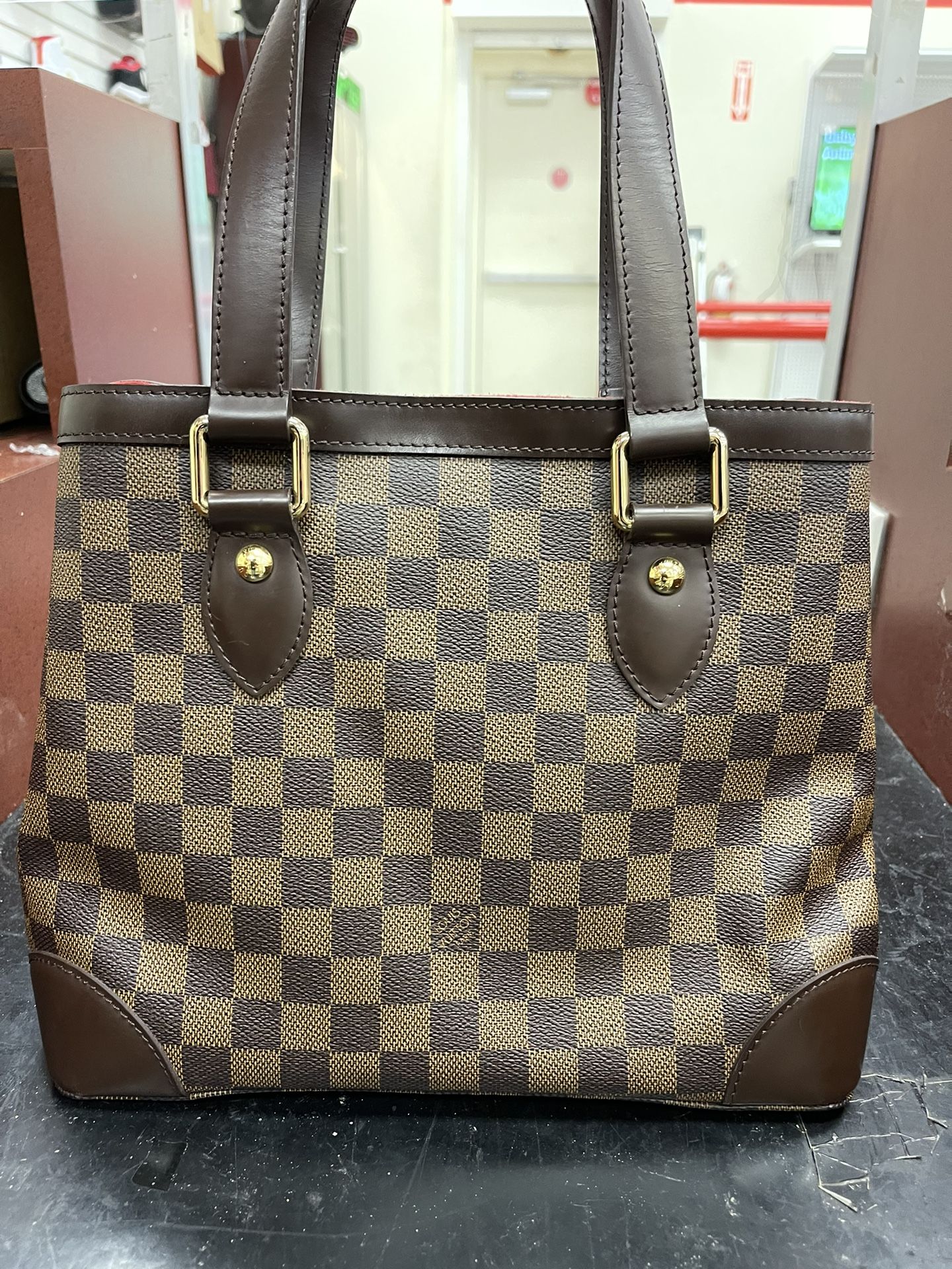 Authentic Louis Vuitton Hampstead Bag for Sale in Miami, FL - OfferUp