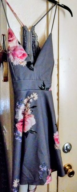 Ladies Small Iris Sleeveless Dress
