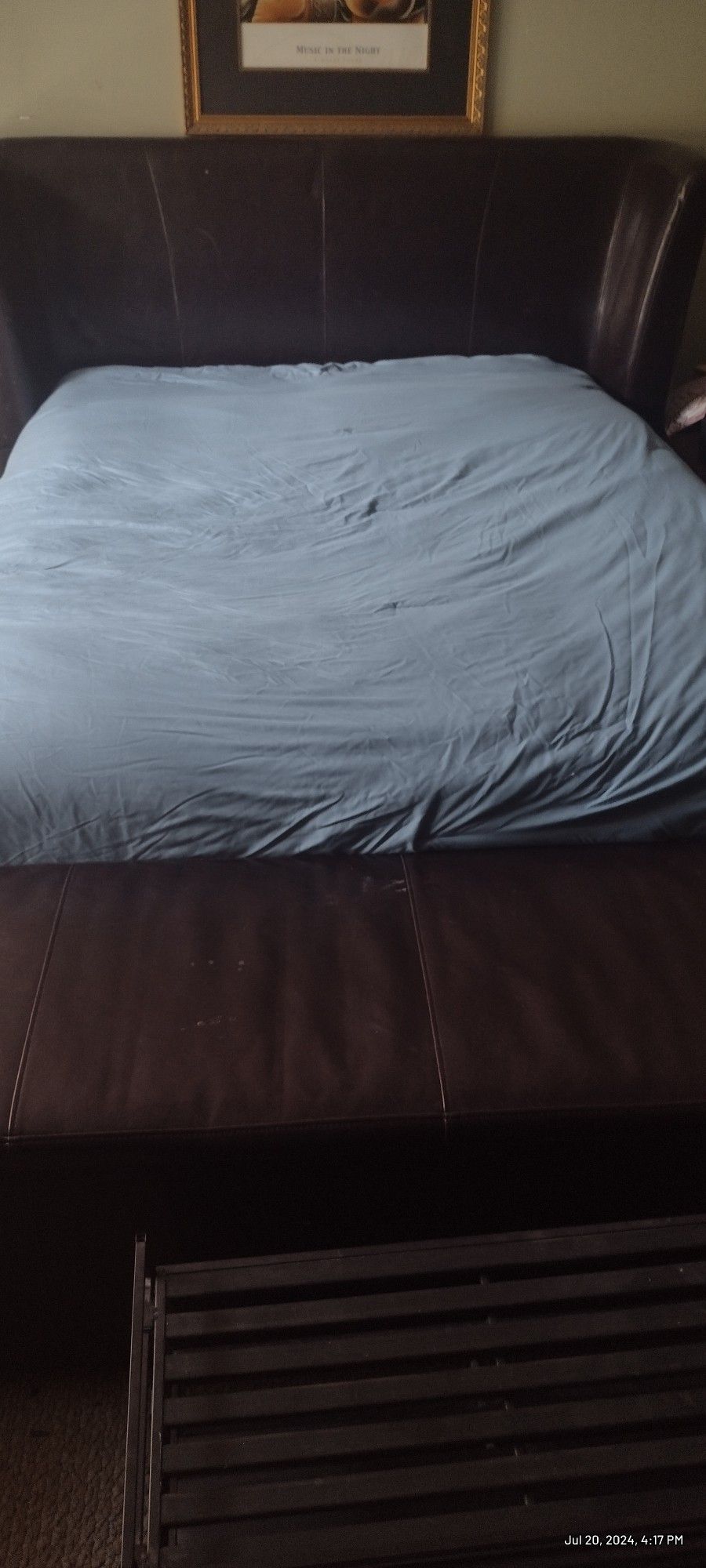 Bedroom Set (Queen)