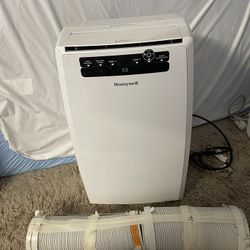 Portable AC Honeywell 12 K BTU !!
