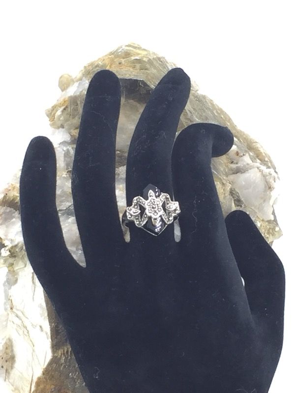 Vintage 925 STER Silver Black Tourmaline & Marcasite Ring 8