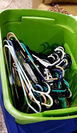 200 Plastic Hangers in XL Rubbermaid $20 for All