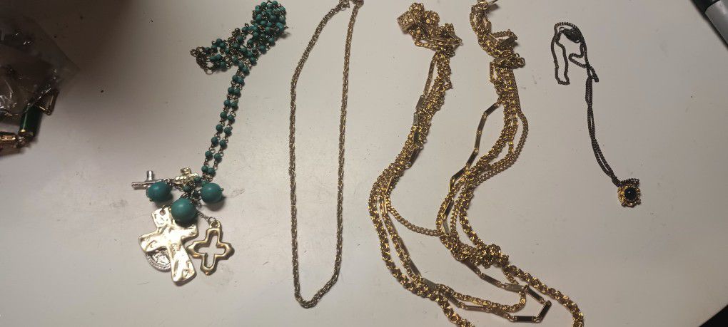 Vintage Lot Of Four Necklaces From Costume Era..
