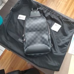 Louis Vuitton Cross Body Bag for Sale in Bakersfield, CA - OfferUp