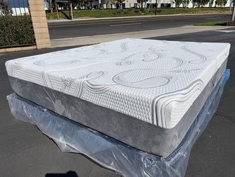 King Organic Hybrid Cool Gel Memory Foam Mattress!!