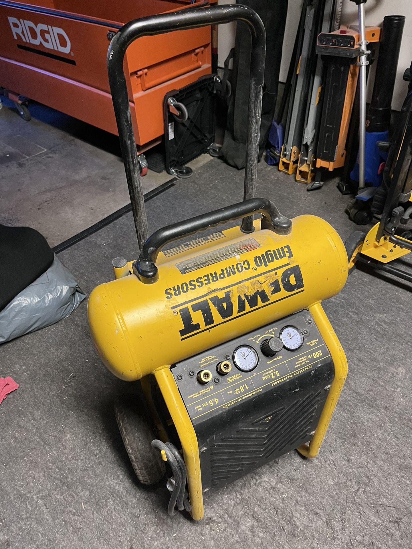 Dewalt Emglo Compressor for Sale in Bothell, WA OfferUp