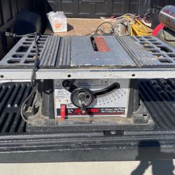 Skilsaw Table Saw With Guard 