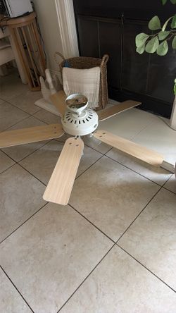 Free ceiling fan
