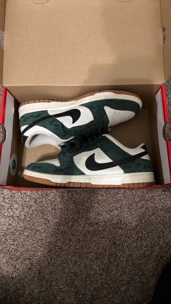 Green and White Nike Dunks 9w 7.5m