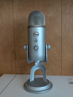 Blue Yeti USB microphone PC/PS5/XBOX/PS4