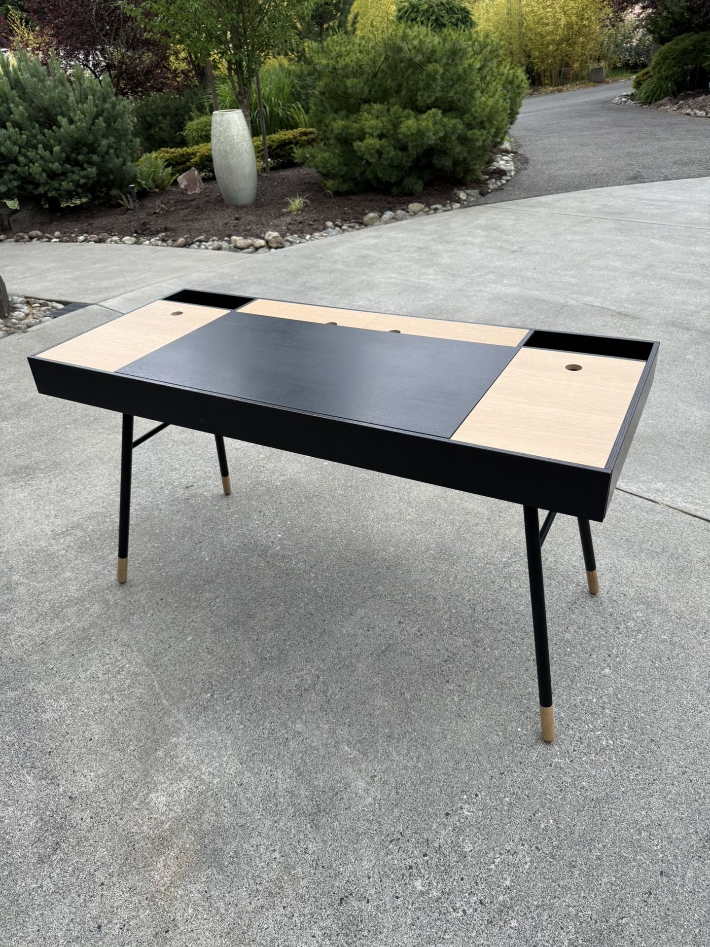 Modern Desk (Bo Concept)