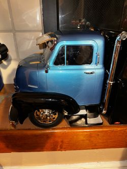 Redcat Custom Hauler - 1953 Chevrolet COE