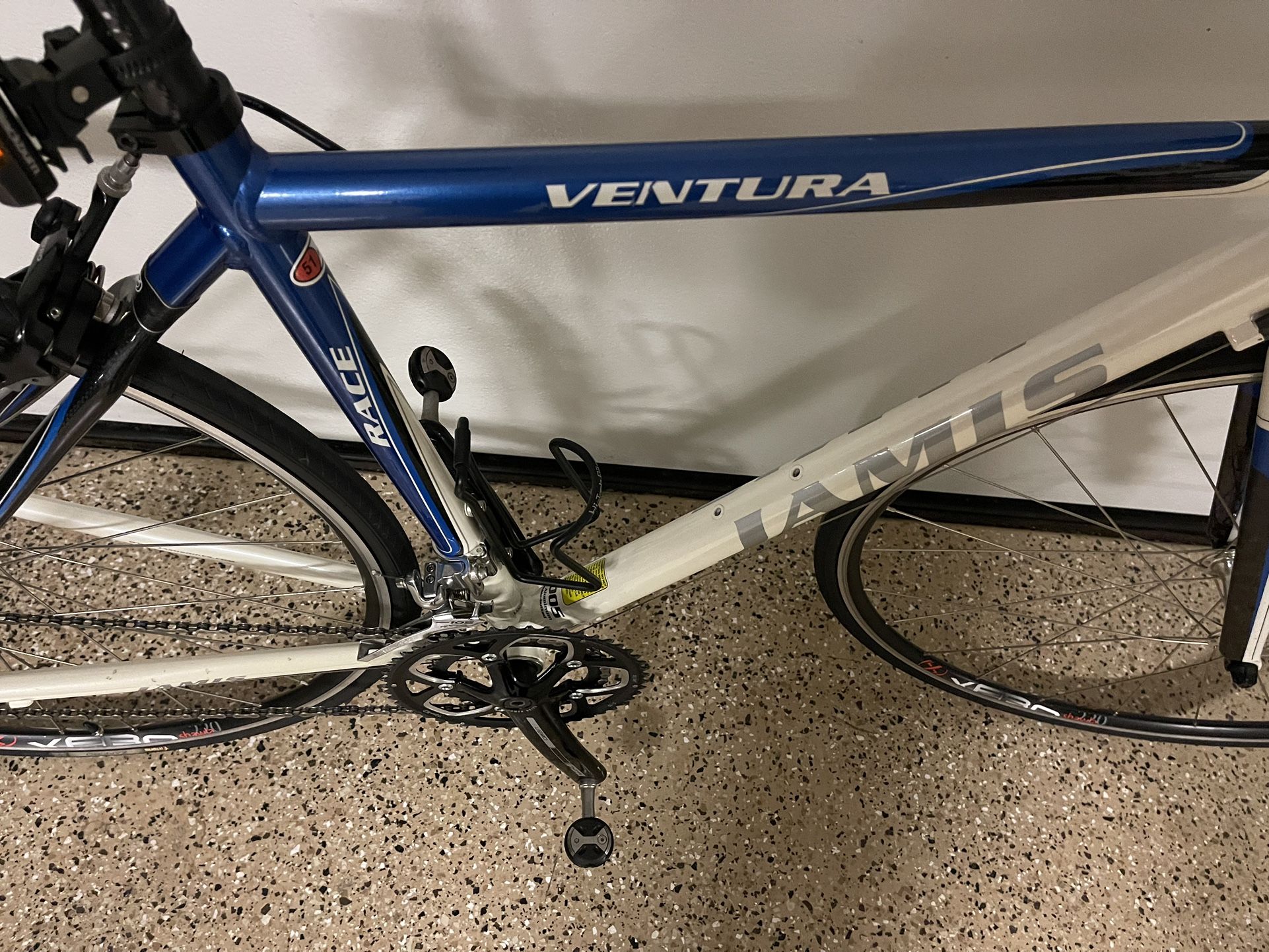 Ventura Jamis Race Bike