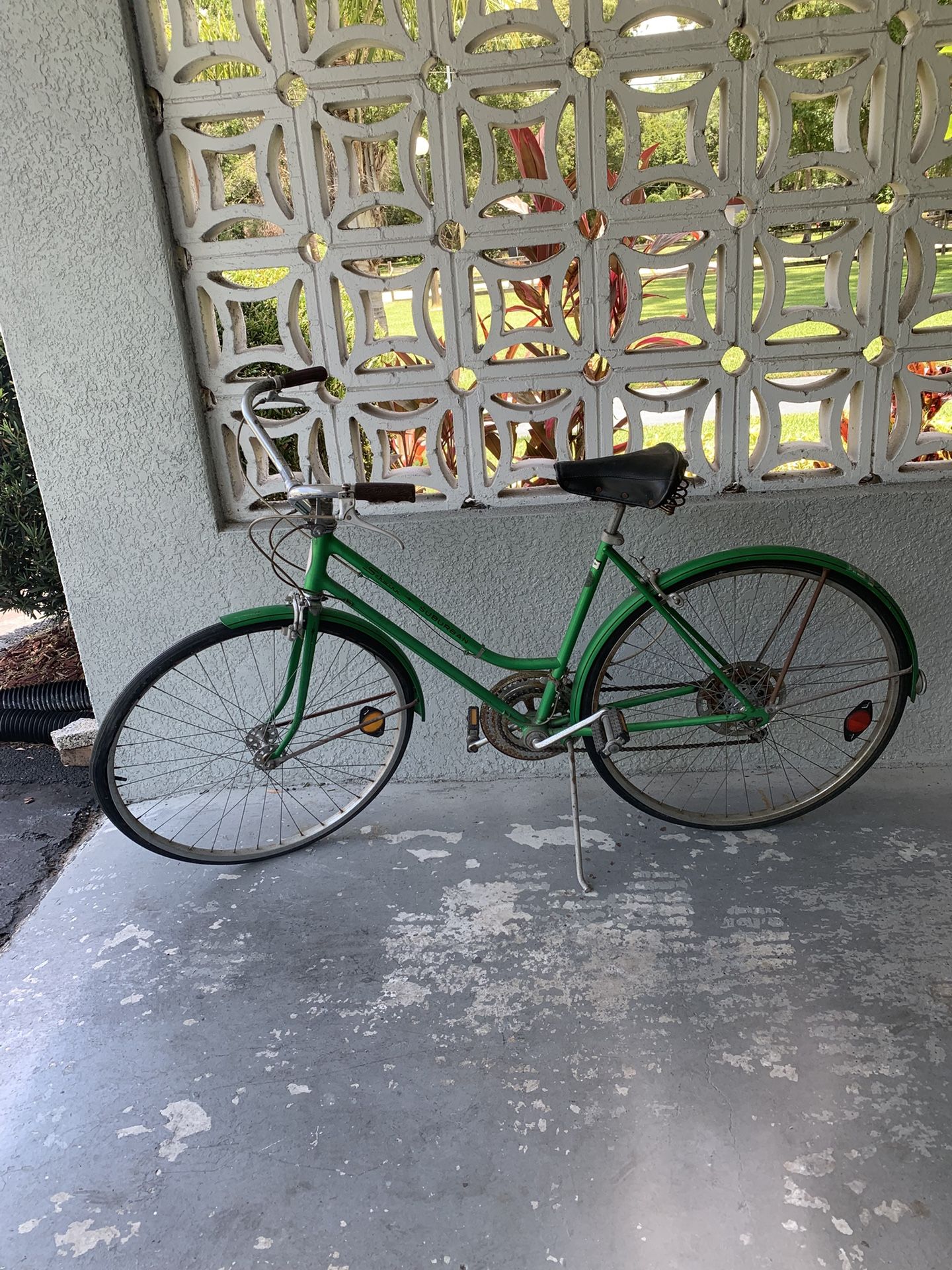 Vintage 1974 Schwinn Women’s Bike