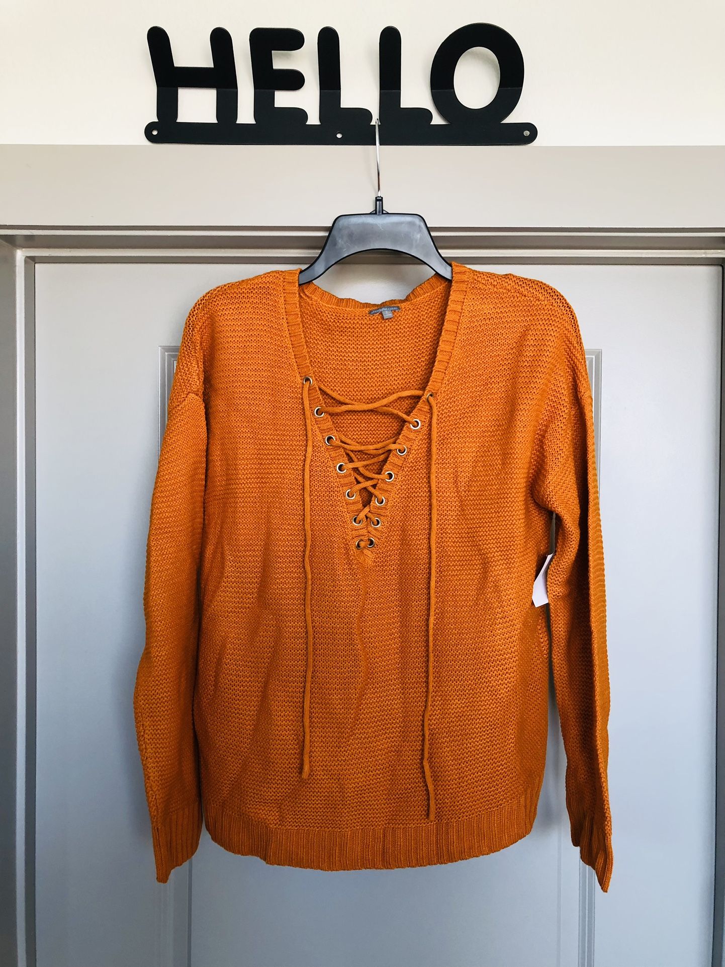 (NEW) Women’s Charlotte Russe Sweater Size Small