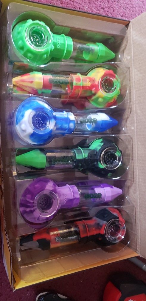 Ooze Bowser Silicon Pipe brand new