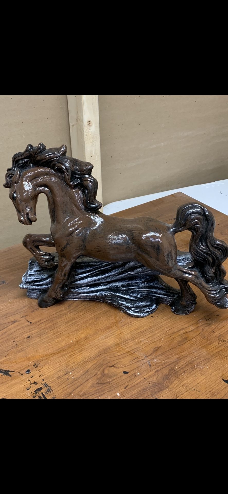 Horse, Jumping Over Log Statue