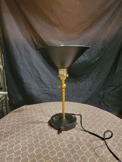 Table lamp