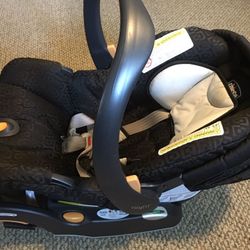 chicco keyfit 30 base, Car seat, caddy and carrier