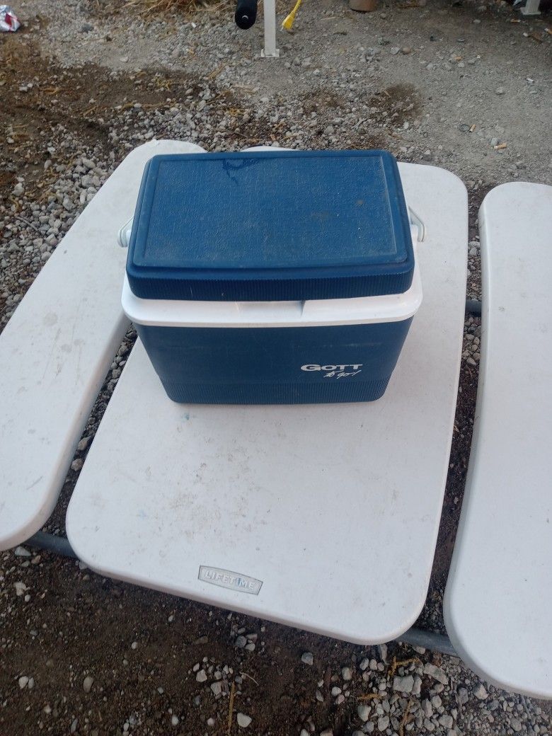 Gott To Go Small Cooler