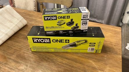 RYOBI ONE+ Vacuum + all purpose charger
