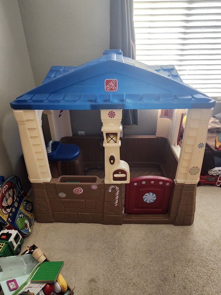 Step2 Neat & Tidy Cottage Playhouse Outdoor Toy