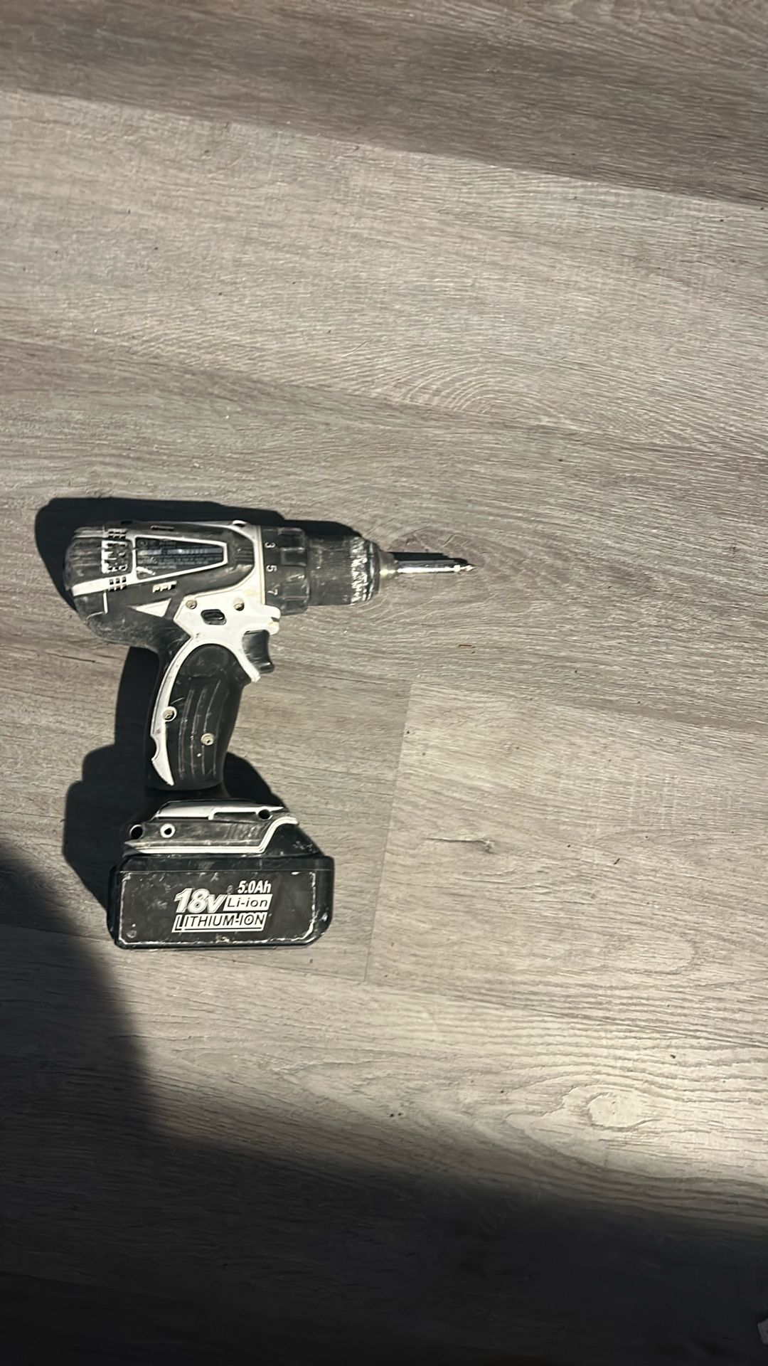 18v Mikita Drill