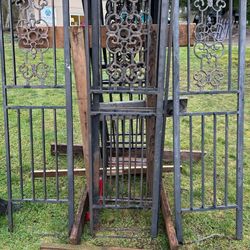 3 Metal Panels