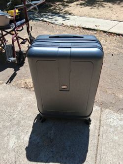 !! Hard  Shell Suitcase  27 in Height