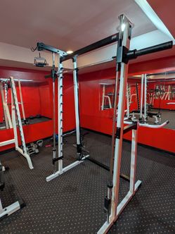 Unerversal weight lifting machine