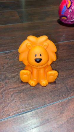 Lion Infantino Water Squishy Toy