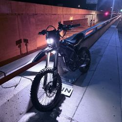 Surron Ultra Bee 2025 Electric Dirt Bike 21KW