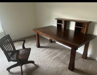 SOLID WOOD  TABLE .