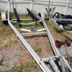 2011 aluminum boat trailer (for boats 17-19 ft)