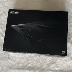 Wacom Intuos Professional Pen Tablet 