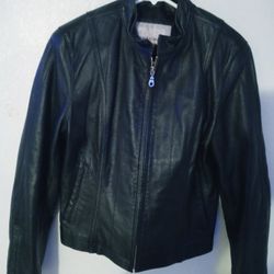 woman leather jacket size M