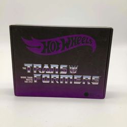 NEW - Hot Wheels × Transformers Nemesis Prime (Mattel Creations ) JCP67-9893