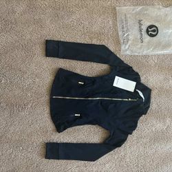Lululemon jacket size 2