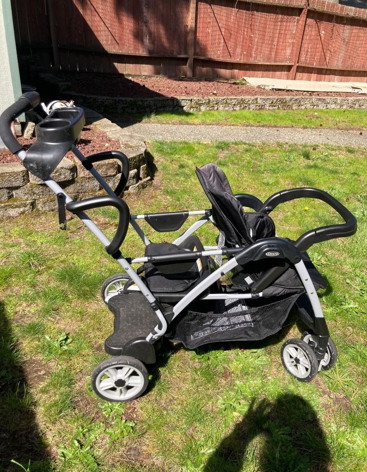 Graco Room For 2