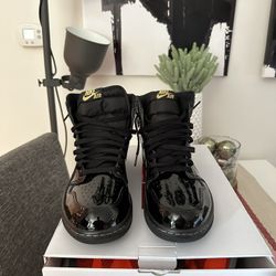 Air Jordan 1’s size 13 Black & Gold 