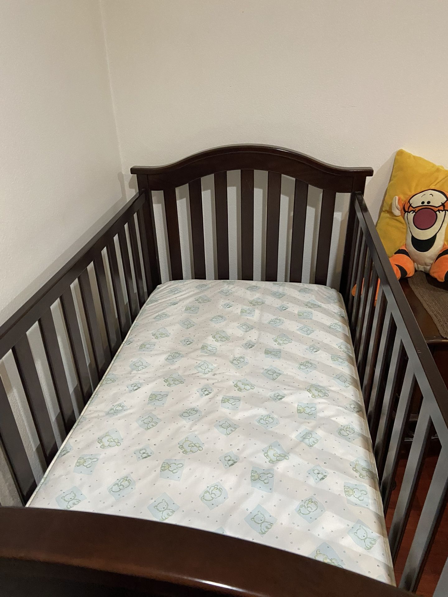 Baby Crib 