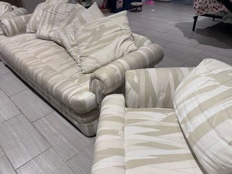 McM Vintage Couch with Matching Accent Chairs
