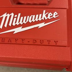 Milwaukee 12 Amp SAWZALL with Case