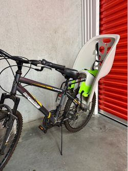 Rear child seat with bicycle