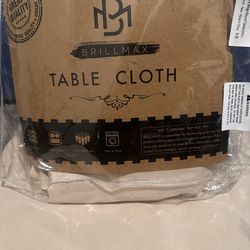 10 Beige Tablecloths