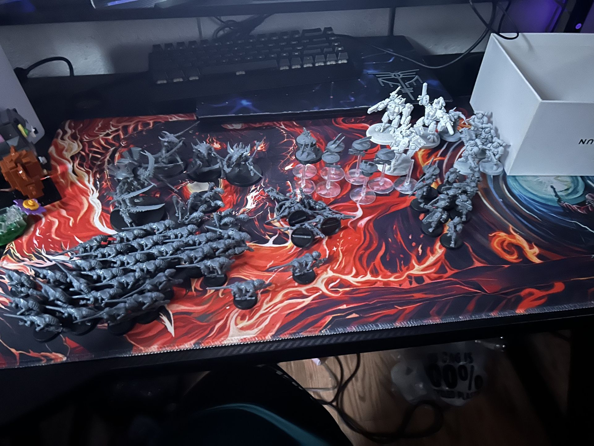 Warhammer Tau, Tyranids And Space Wolves