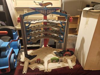 Hot Wheel Ultimate Garage Car Play Set